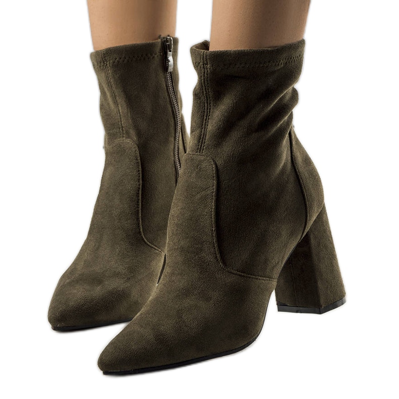 Botins verdes no poste Kensley