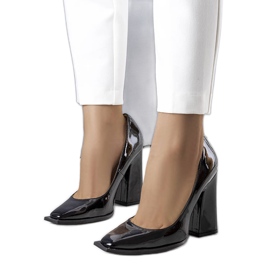 Sapatilha de couro envernizado preto patel