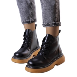Botas com isolamento preto Lutero