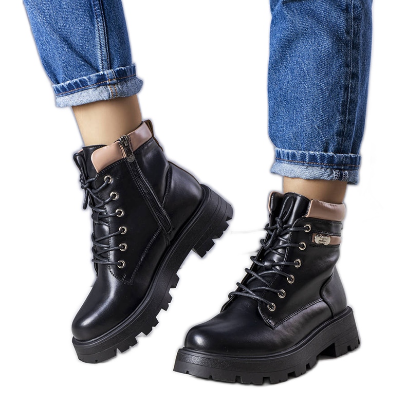 Botas isoladas pretas Artois bege