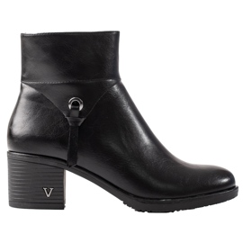 W. Potocki Botas femininas Potocki em um poste preto largo