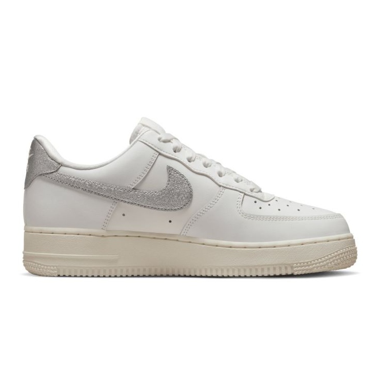 Tênis Nike Air Force 1 '07 W DQ7569-100 branco