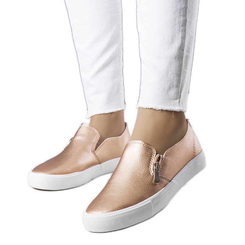 Tênis de couro ecológico Denain dourado