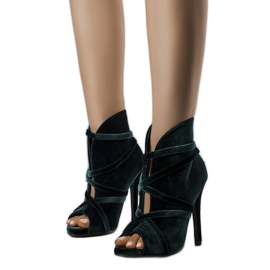 Sapatos elegantes verdes com parte superior de São