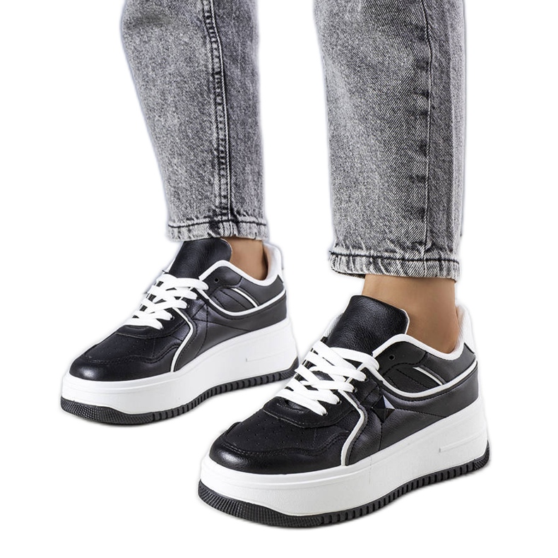 Tênis plataforma preto Juanita