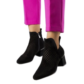 BM Botas pretas abertas no poste de Bernadette preto BM Botas pretas abertas no poste de Bernadette preto