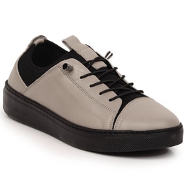 Sapatos slip-on de mulher em pele clara bege T.Sokolski W22-351