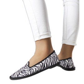 Bailarinas com animal print Ermengardi branco