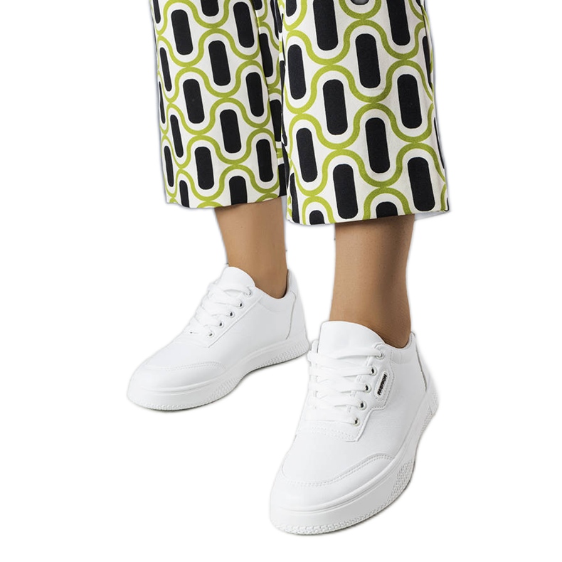 Tênis esportivo branco Leroux