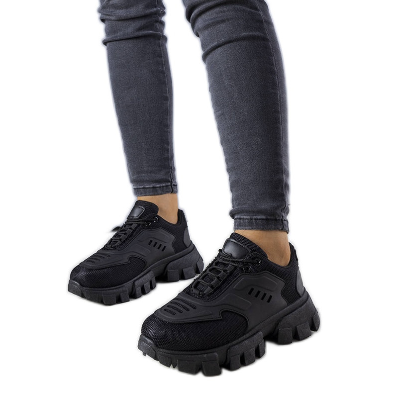 BM Tênis pretos em uma sola maciça Inez