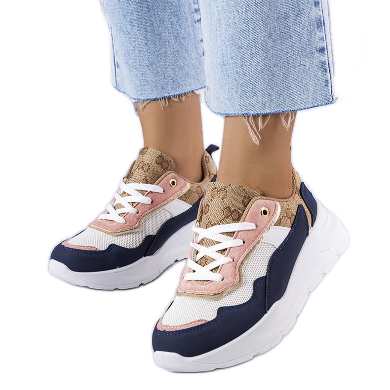 Tênis azul marinho com detalhes dourados Lebrun branco