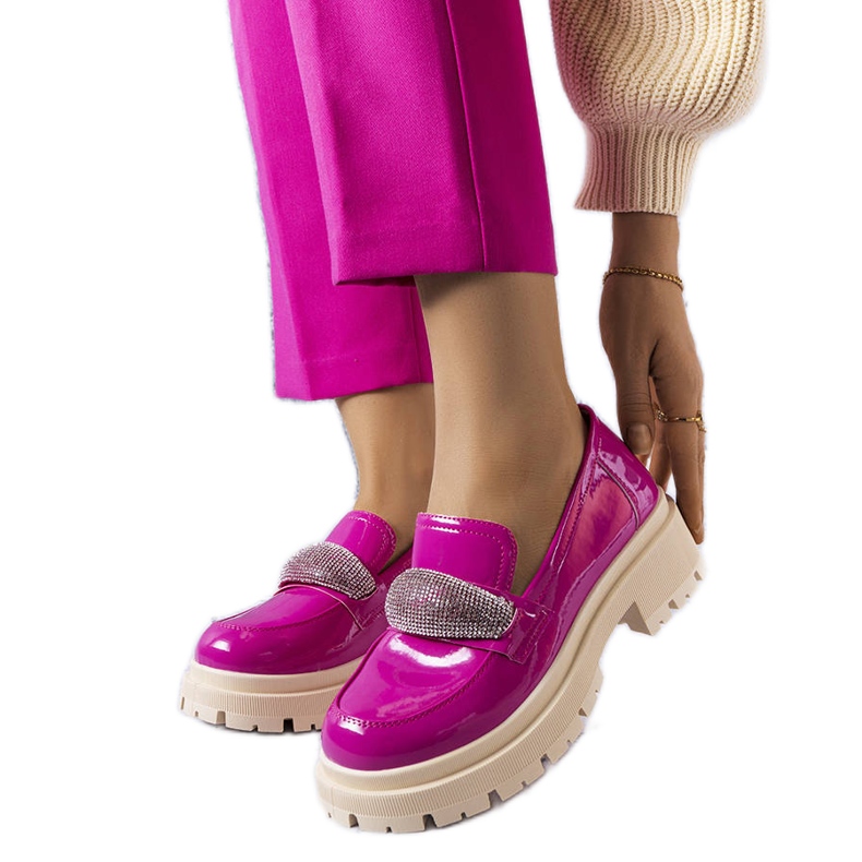 Brogues laqueados rosa com zircônias cúbicas de Mouss
