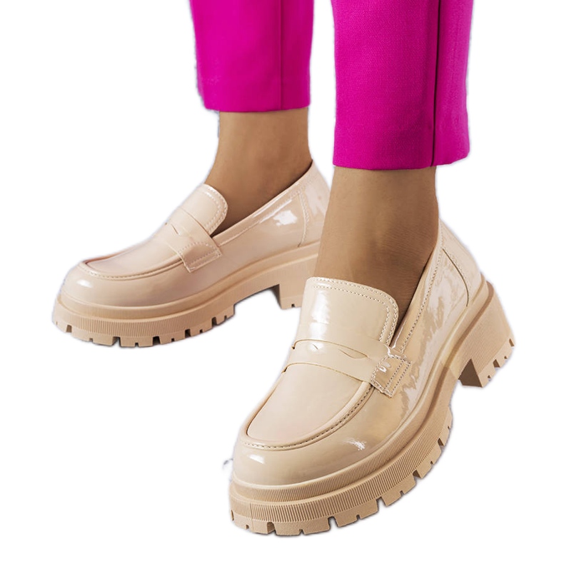 Bombas lacadas bege da Phaneuf