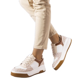 Tênis marrom decorado com o monograma Grandbois castanho