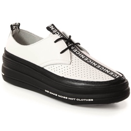 Sapatos de mulher em pele com plataforma branco Filippo DP3624/23