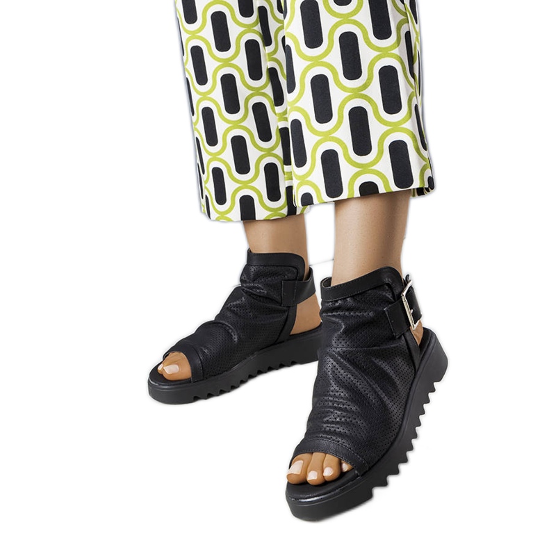 PA1 Sandália preta com recortes, Beulah preto