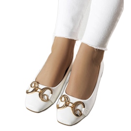 Sapatilhas brancas bico quadrado da Shawn branco