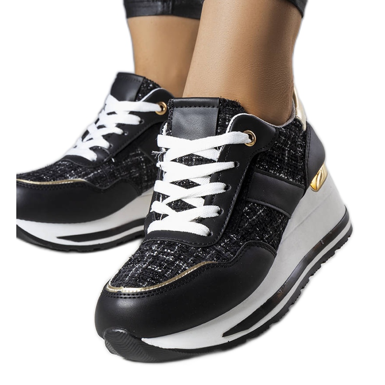 PA1 Tênis preto com apliques Krystal decorativos