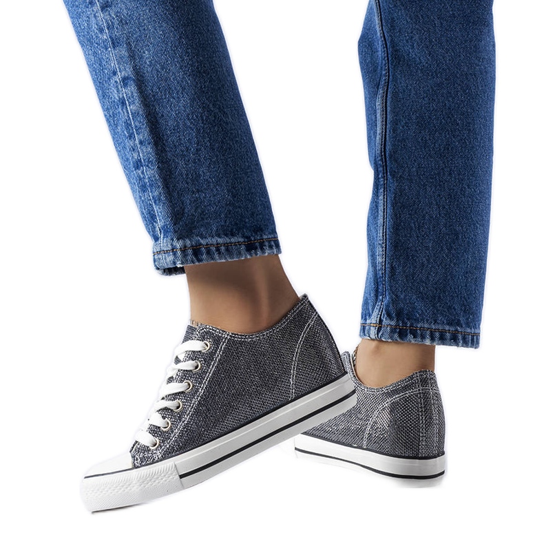 Tênis de cunha preto brocado, Creta.