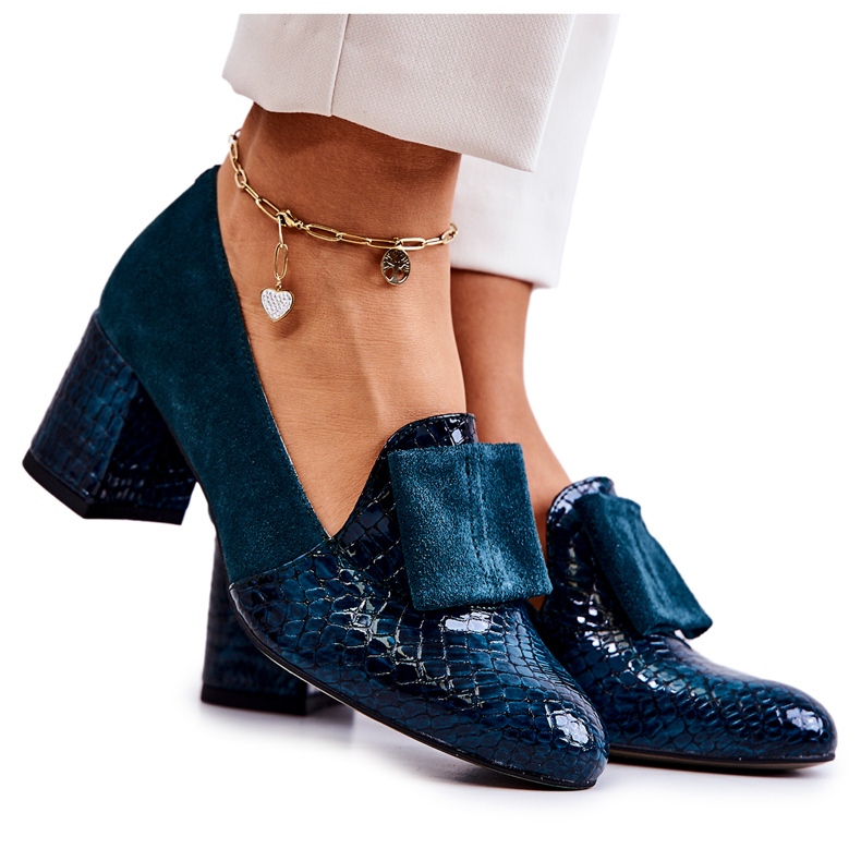 PA2 Sandálias de camurça verde Diana de pele de cobra