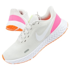 Tênis esportivo Nike Revolution 5 W BQ3207-007 branco