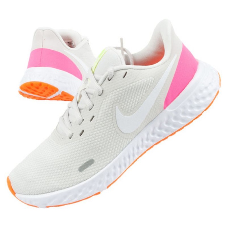 Tênis esportivo Nike Revolution 5 W BQ3207-007 branco