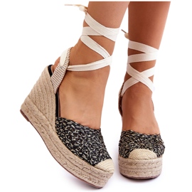 Sandália feminina com cadarço e cunha preta Josephine preto Sandália feminina com cadarço e cunha preta Josephine preto