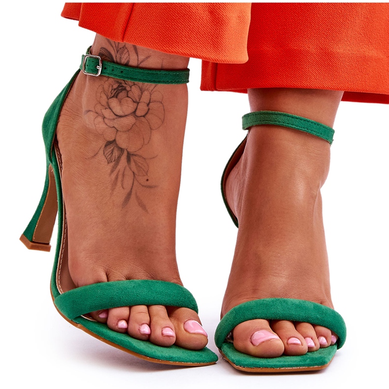 Sandália feminina camurça verde Rousses salto alto