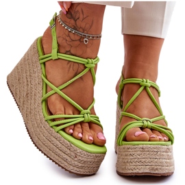 Sandálias de cunha da moda com trança verde Nessia