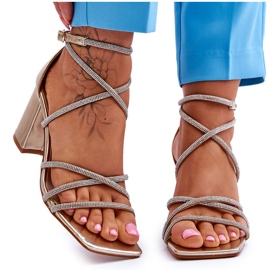 FJ1 Sandália feminina de couro com zircônia salto dourado Liviano