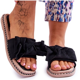 Chinelos femininos de camurça com laço preto âmbar