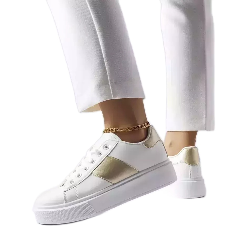 Tênis branco com listra dourada Aurélie Tênis branco com listra dourada Aurélie