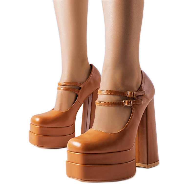 Sapatilha marrom de salto alto Chouinard castanho