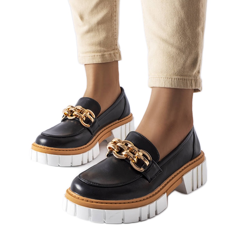 Mocassim preto com sola grossa, Casgrain