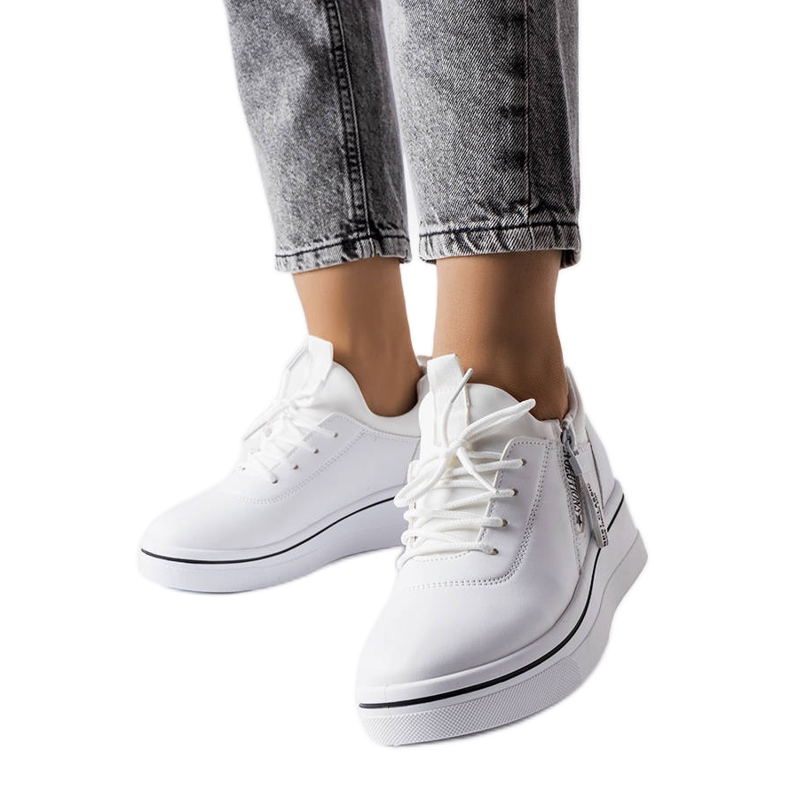 BM Tênis cano baixo branco Mathieu.