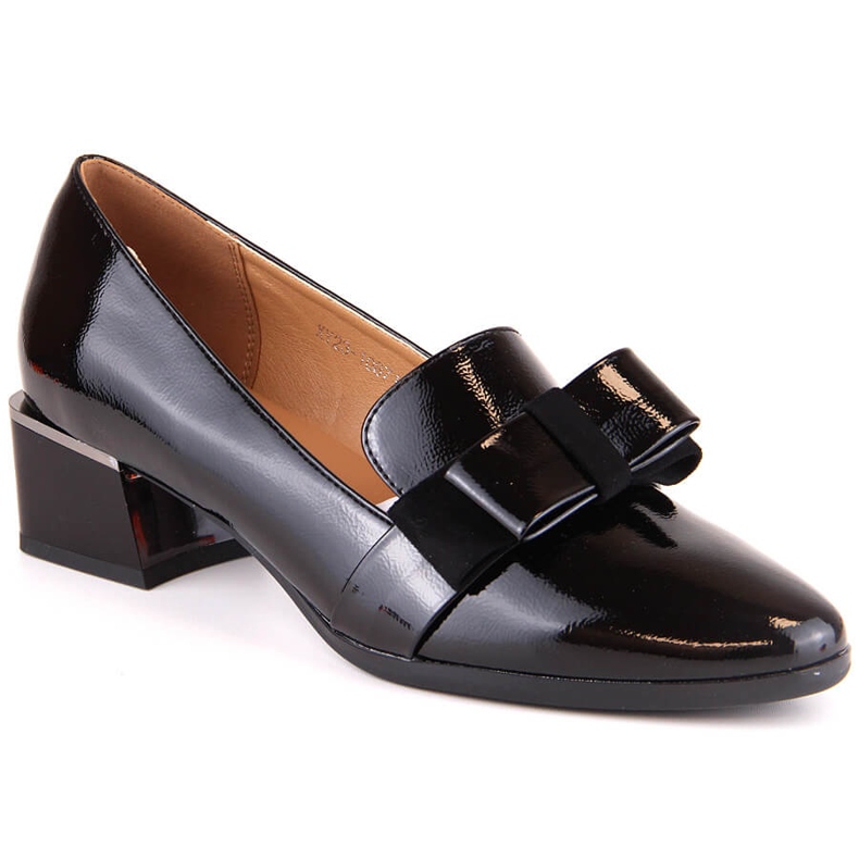 Sapatos laqueados pretos para mulheres em um bloco McKeylor 10871