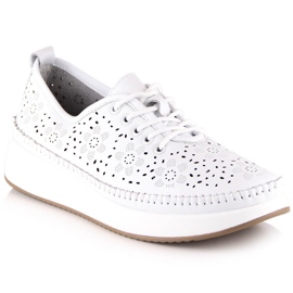 Sapatos esportivos femininos de couro na plataforma branca perfurada Filippo DP4606 branco Sapatos esportivos femininos de couro na plataforma branca perfurada Filippo DP4606 branco