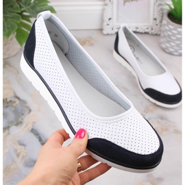 Sabrinas de mulher em pele branca vazadas Filippo DP4524 branco