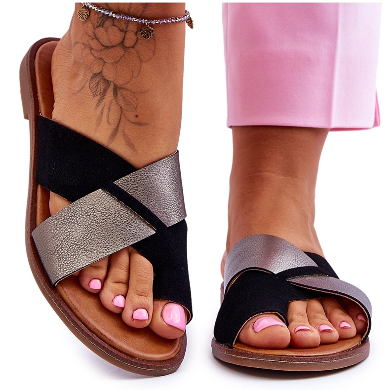 Chinelos femininos clássicos de couro preto platina Nancy