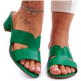 Joia Sandália Clássica de Couro Salto Baixo Verde Miley
