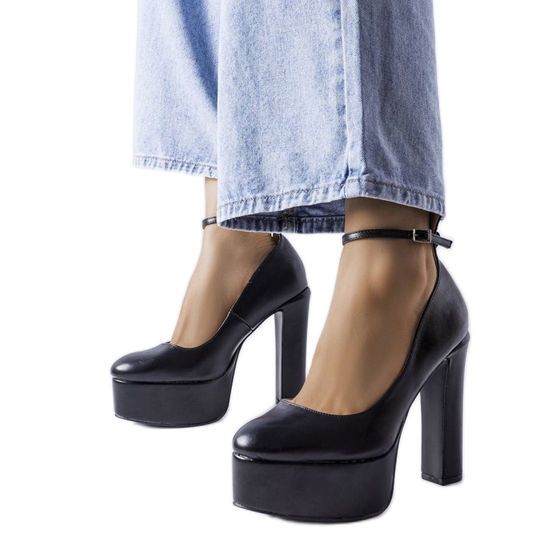 Sapato de salto alto preto Hervé