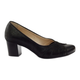 Espinto Feminino Bombas no Pilar Black preto