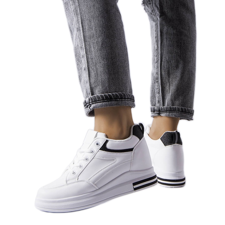 Tênis branco com apliques de glitter Bonevil