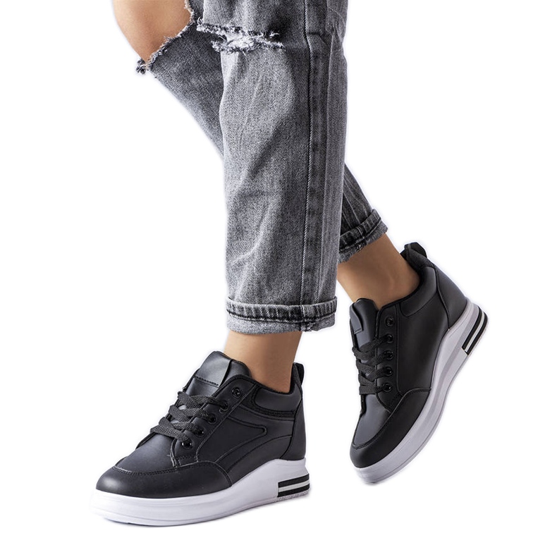 Tênis preto com brilho Bonevil