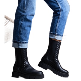 Botas pretas com cinto de Kevin preto