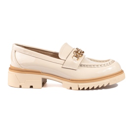 Brogue bege envernizado com detalhes em dourado Shelovet Brogue bege envernizado com detalhes em dourado Shelovet