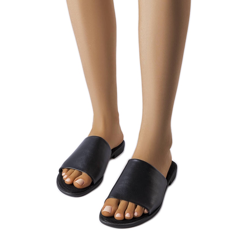 Evento Chinelos pretos elegantes de Mainville