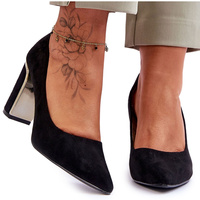 Sapatos de salto de camurça clássicos pretos Elizabeth