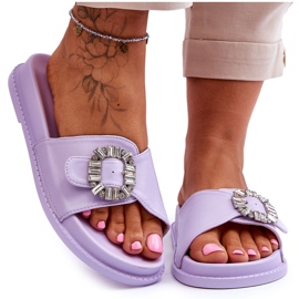 Chinelos femininos plataforma com enfeite roxo Beneca