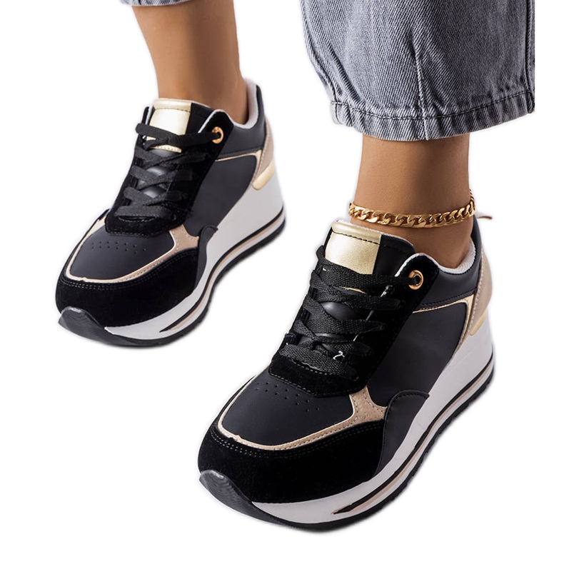 Tênis plataforma preto Harvé.